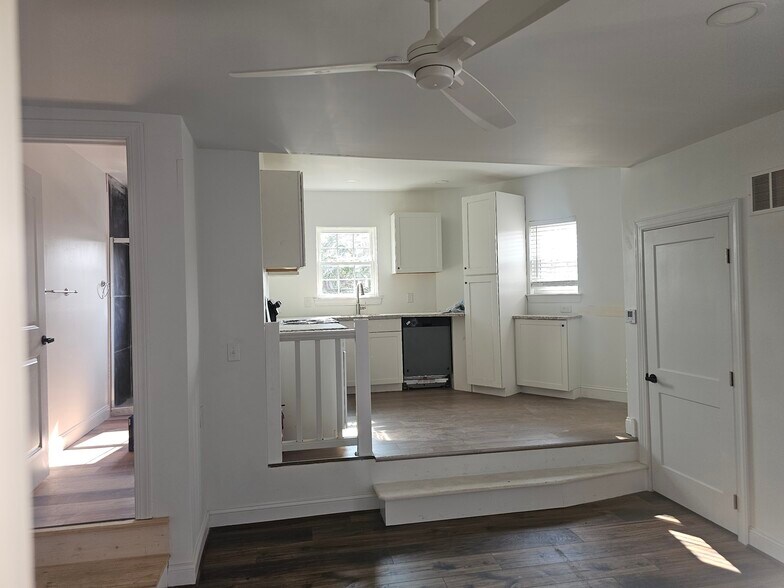 More Photos Of 2797 Egypt Rd, Audubon Storefront Retail Residential For Sale