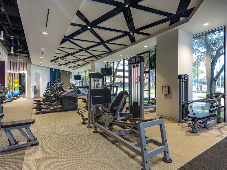 More Photos Of 757 N Eldridge Pky, Houston Office For Lease