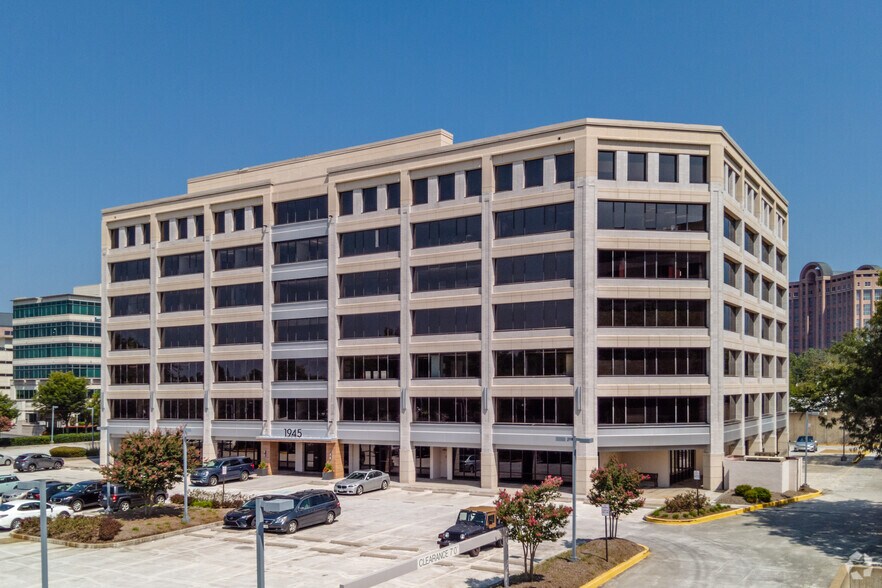 Primary Photo Of 1945 Old Gallows Rd, Vienna Medical For Lease