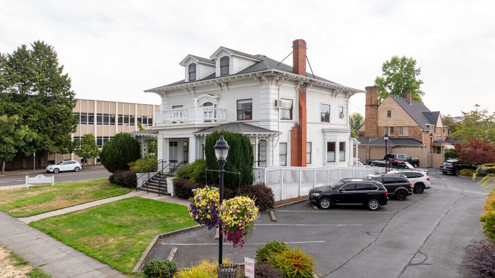More Photos Of 414 NE Evans St, Mcminnville Office For Sale