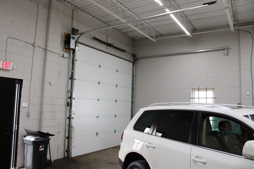 More Photos Of 601 13th Ave S, Hopkins Warehouse For Sale