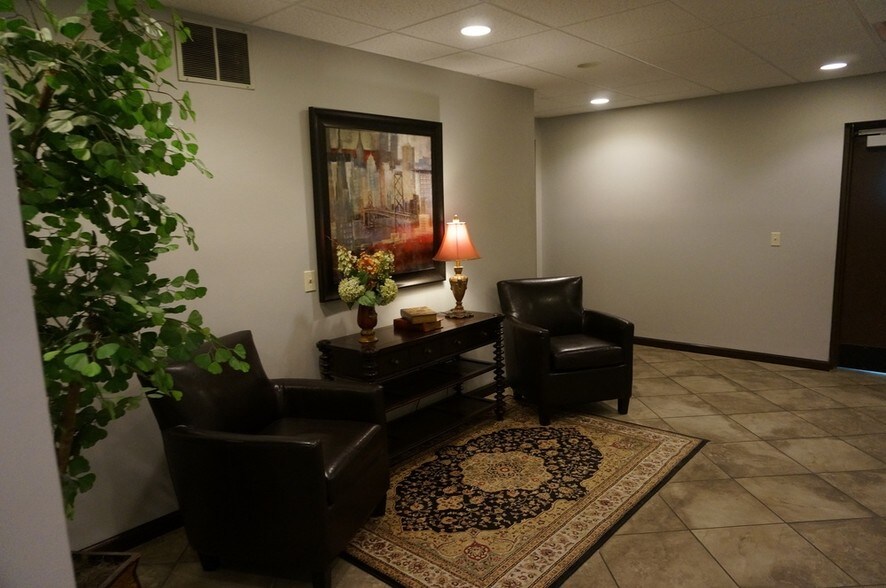 More Photos Of 6600 Clough Pike, Cincinnati Office For Sale