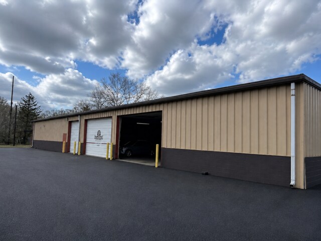 More Photos Of 2080-2090 Fairwood Ave, Columbus Warehouse For Lease