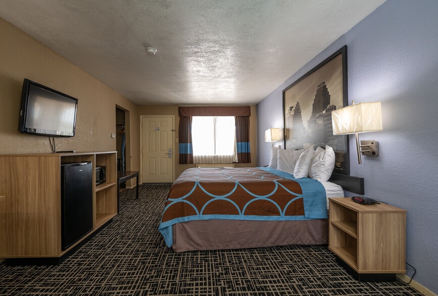 More Photos Of 11217 Ih 37, Corpus Christi Hotel For Sale