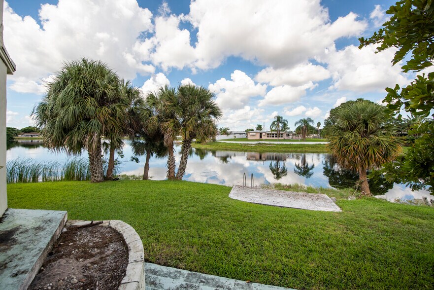 More Photos Of 1189 W River Dr, Margate Assisted Living For Sale