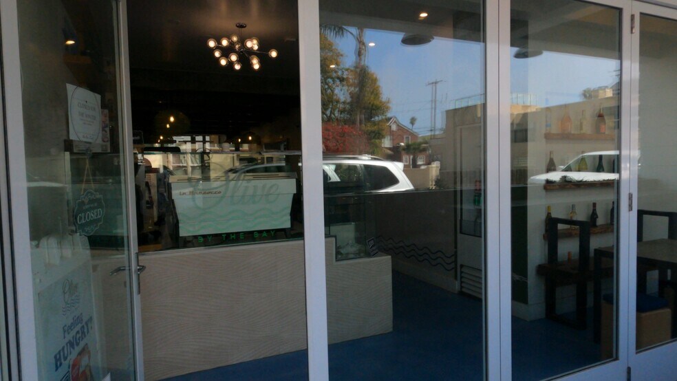 Primary Photo Of 72 62nd Pl, Long Beach Restaurant For Sale