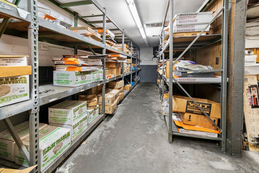More Photos Of 3237 W Bay St, Savannah Warehouse For Sale
