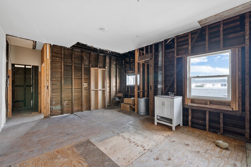 More Photos Of 4441 Avalon Blvd, Los Angeles Apartments For Sale