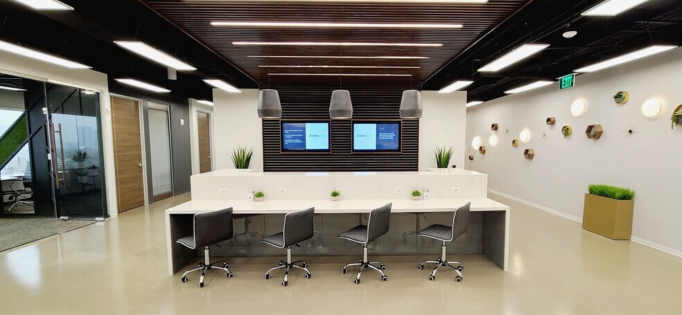 More Photos Of 5718 Westheimer Rd, Houston Coworking Space