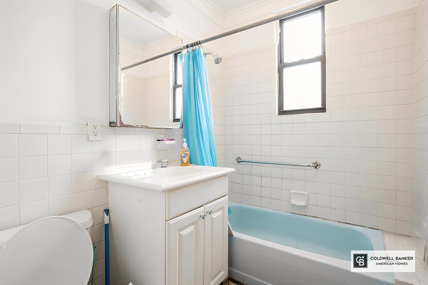 More Photos Of 158-16 Sanford Ave, Flushing Multifamily For Sale