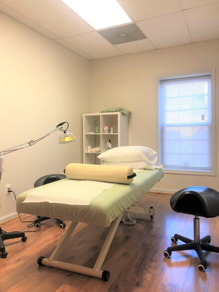 More Photos Of 10260-10268 Baltimore National Pike, Ellicott City Office For Lease