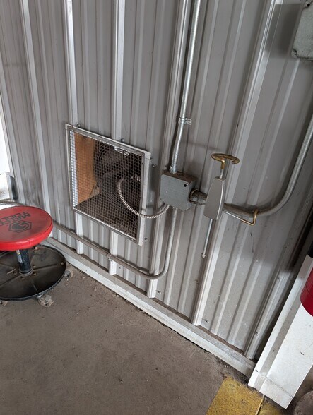 More Photos Of 400 Blackburn St, Ripon Specialty For Sale