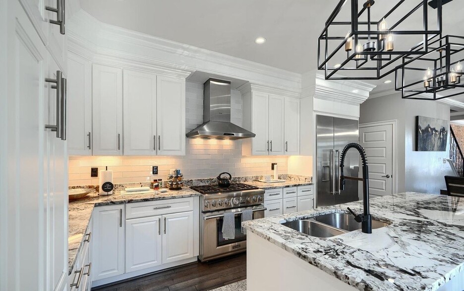 More Photos Of 635 E Fort Ave, Baltimore Specialty For Sale