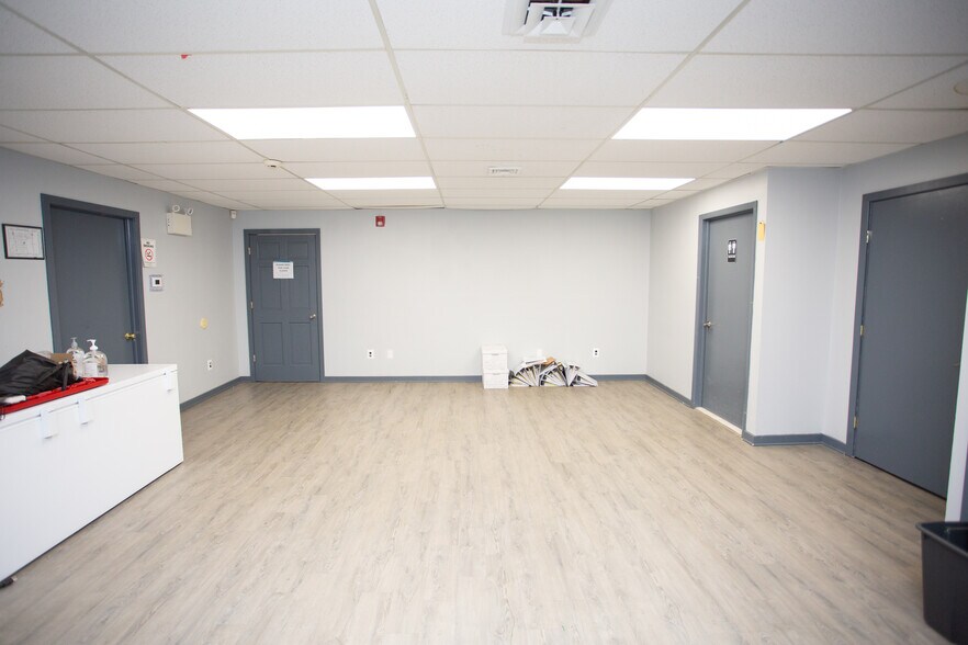 More Photos Of 19-21 E Centre St, Woodbury Freestanding For Sale