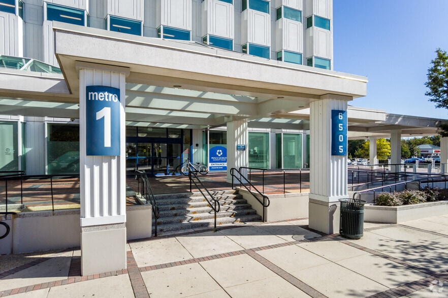 More Photos Of 6505 Belcrest Rd, Hyattsville Office For Lease