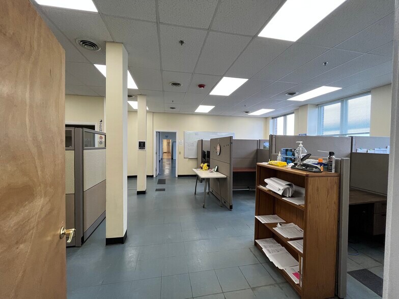 More Photos Of 60 Rogers St, Manchester Light Manufacturing For Sale