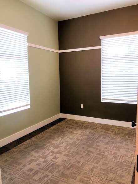 More Photos Of 120 Guthrie Ln, Brentwood Health Club For Lease