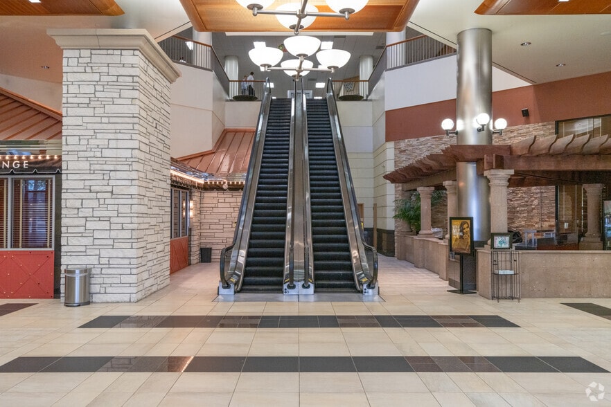 More Photos Of 1301 McKinney St, Houston Unknown For Lease