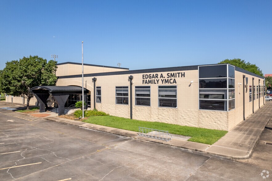 More Photos Of 14650 Old Galveston Road (Hwy 3), Webster Schools For Sale
