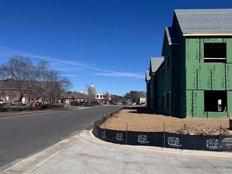 More Photos Of 38100 Moring Dr, Chapel Hill General Retail For Lease