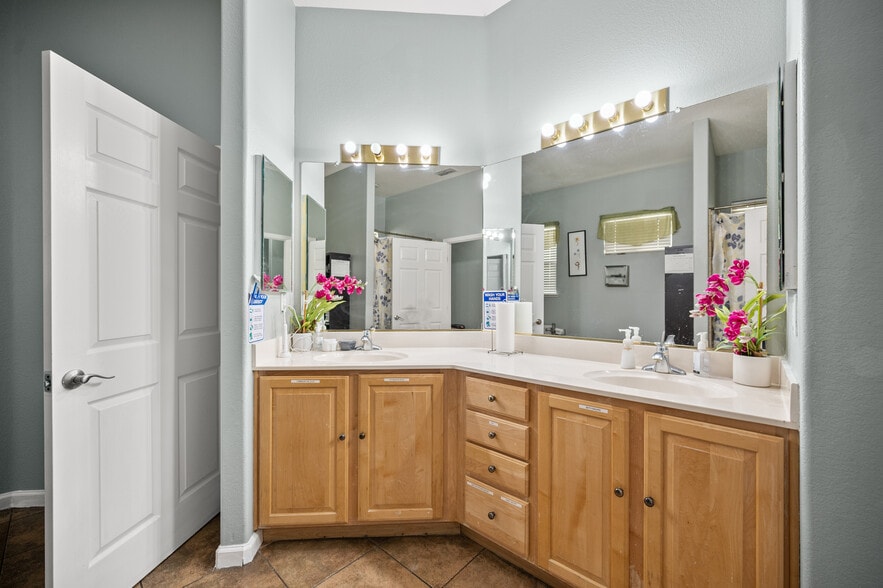 More Photos Of 9473 Heathman Way, Elk Grove Assisted Living For Sale