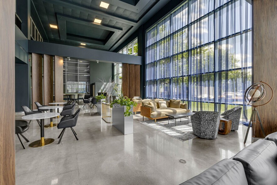 More Photos Of 5000 Northfield Ln, Spring Hill Movie Radio TVStudio For Sale