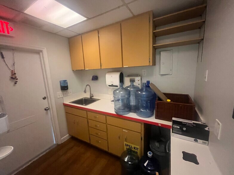 More Photos Of 1708 N Federal Hwy, Lake Worth Medical For Lease