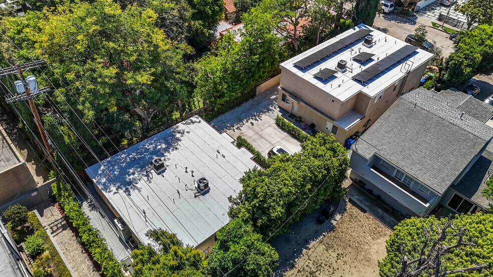 More Photos Of 11025 Blix St, North Hollywood Apartments For Sale