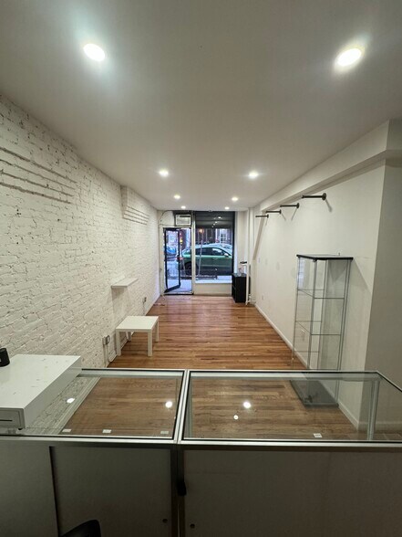 Primary Photo Of 40 Clinton St, New York Apartments For Lease