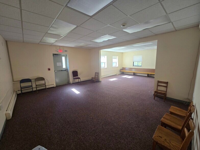 More Photos Of 2966 Crompond Rd, Yorktown Heights Schools For Lease