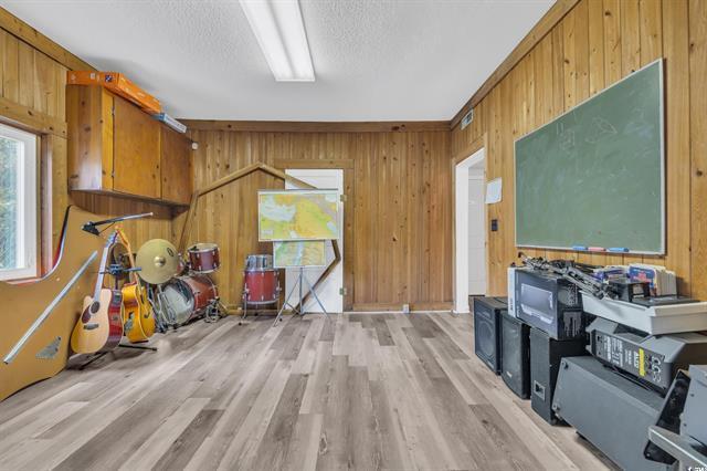 More Photos Of 53 Garden Ave, Georgetown Warehouse For Sale