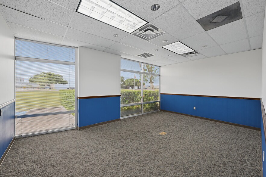 More Photos Of 10845 Strang Rd, La Porte Warehouse For Lease