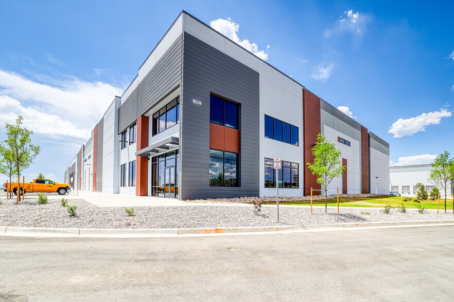 More Photos Of 11829 Simms St, Broomfield Warehouse For Lease