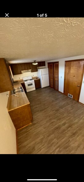 More Photos Of 709A Division St, Parkersburg Freestanding For Sale