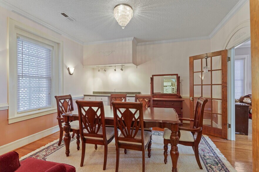 More Photos Of 310 S Clinton Ave, Dunn Medical For Sale