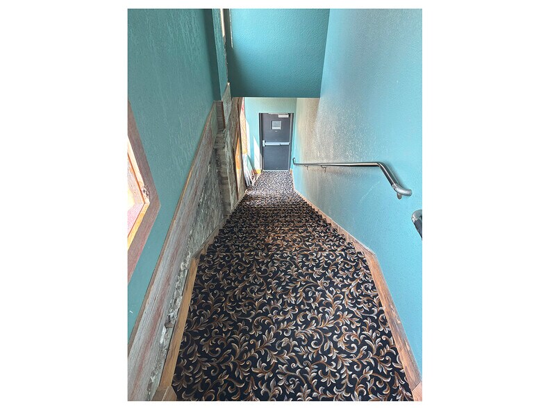 More Photos Of , Fort Atkinson General Retail For Sale