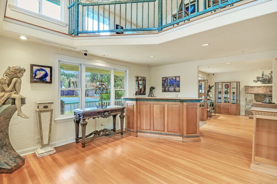 More Photos Of 42837 McKenzie Hwy, Leaburg Freestanding For Sale