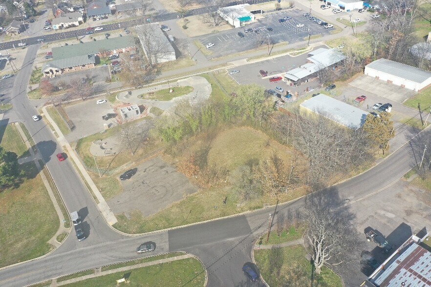 More Photos Of West 2nd Street, Russellville Land For Sale