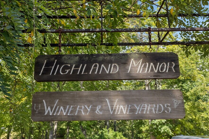 More Photos Of 2965 Tennessee 28, Jamestown Winery Vineyard For Sale