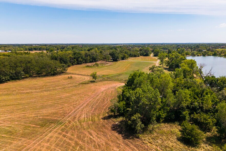 More Photos Of 2206 E 101st St N, Valley Center Specialty For Sale