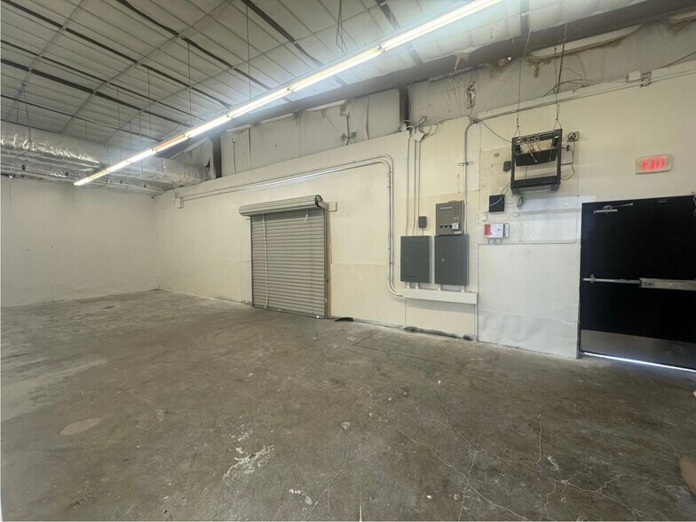 More Photos Of 3921 S Buckner Blvd, Dallas Freestanding For Lease