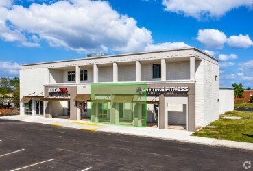 More Photos Of 12955 Seminole Blvd, Largo General Retail For Lease