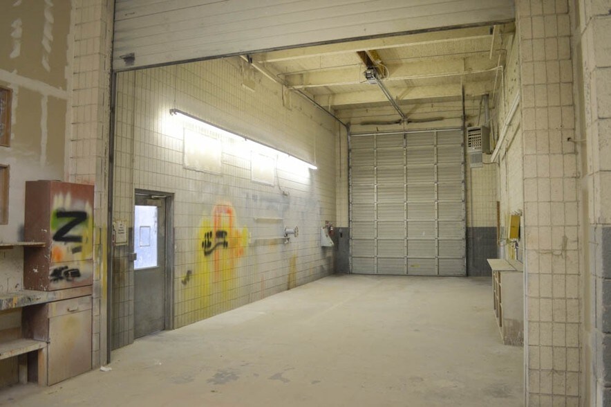 More Photos Of 1120 S Spring St, Klamath Falls Warehouse For Sale
