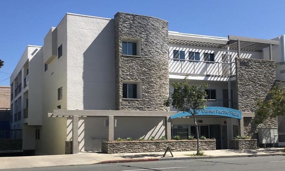 More Photos Of 1940 Garnet Ave, San Diego Medical For Sale
