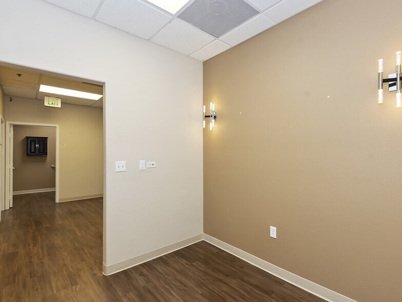 More Photos Of 35400 Bob Hope Dr, Rancho Mirage Medical For Sale