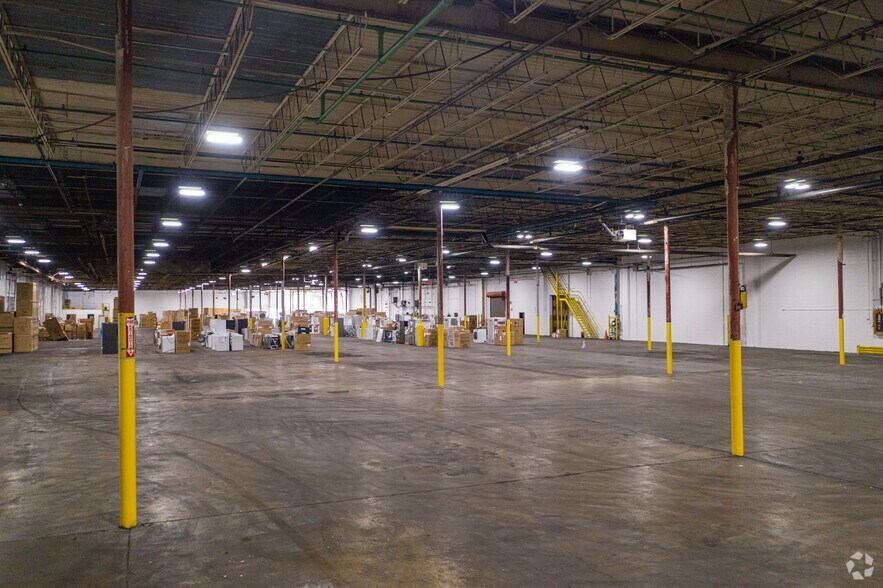 More Photos Of 3310 Deepwater Terminal Rd, Richmond Warehouse For Lease