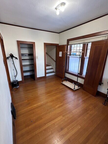 More Photos Of 9 Caulfield Ave, Camdenton Storefront Retail Office For Sale