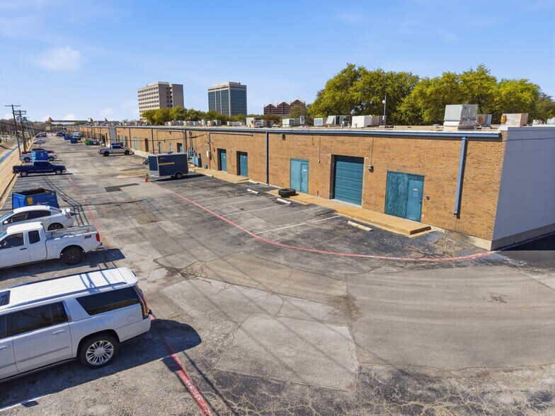 More Photos Of 4440-4460 Spring Valley Rd, Dallas Unknown For Lease