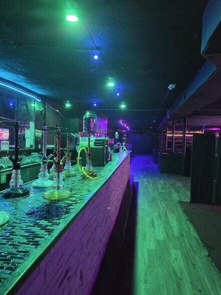 More Photos Of 8604 Jensen Dr, Houston Bar For Sale