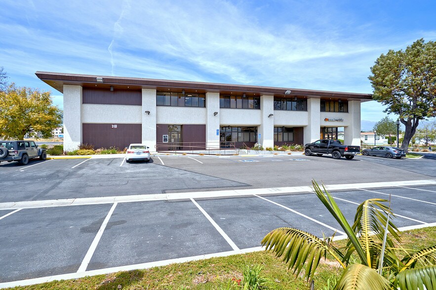 More Photos Of 310 S Wells Rd, Ventura Bank For Lease